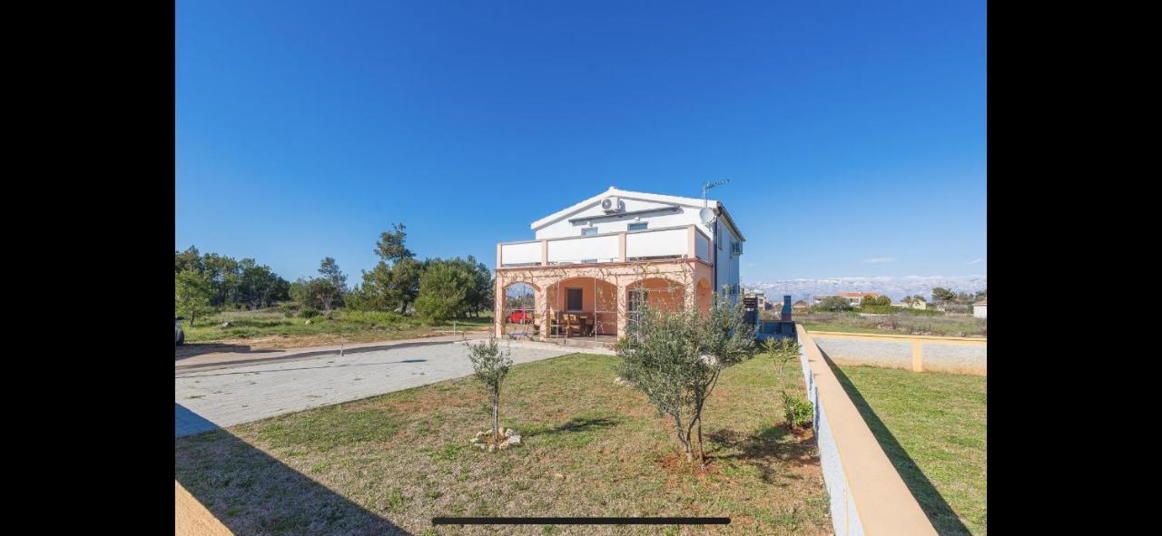 Aurum Luxury Apartments Vir Exterior photo